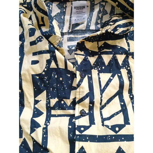 Netflix Stranger Things Men's Large Yellow Black Geometric‎ Aztec Button Shirt - Picture 10 of 11
